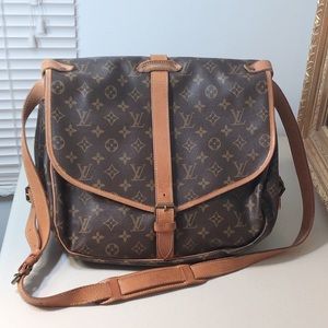 Authentic Louis Vuitton Crossbody Expandable Bag